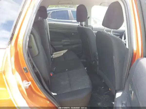JA4ARUAU3PU005757 2023 MITSUBISHI OUTLANDER - Image 8