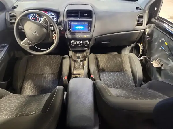 JA4ARUAU3PU014331 2023 MITSUBISHI OUTLANDER - Image 8