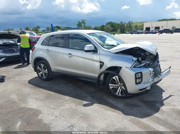 JA4ARUAU3PU014653 2023 MITSUBISHI OUTLANDER - Image 1