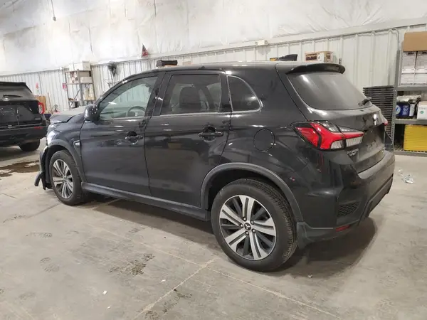 JA4ARUAU3RU002859 2024 MITSUBISHI OUTLANDER - Image 2
