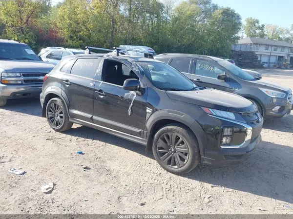 JA4ARUAU3RU005180 2024 MITSUBISHI OUTLANDER - Image 1