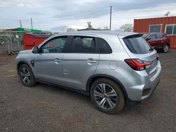 JA4ARUAU3RU010041 2024 MITSUBISHI OUTLANDER - Image 2