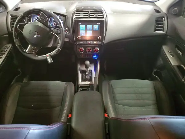 JA4ARUAU3RU014607 2024 MITSUBISHI OUTLANDER - Image 8
