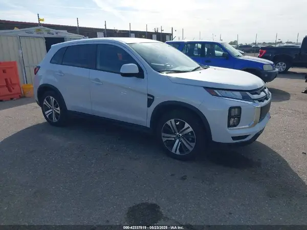 JA4ARUAU3RU018351 2024 MITSUBISHI OUTLANDER - Image 1