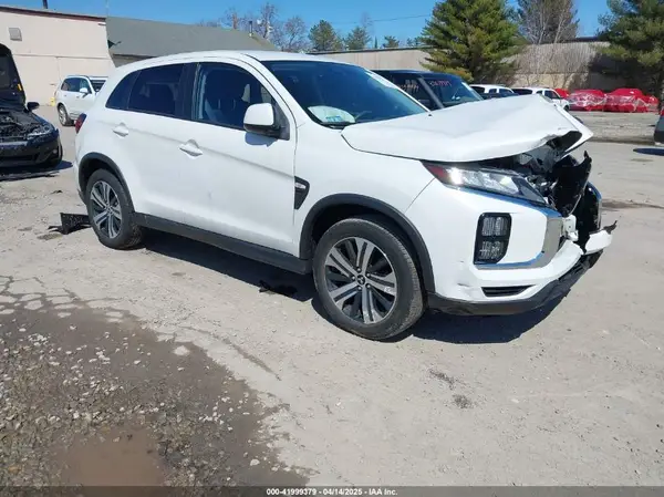 JA4ARUAU4MU001681 2021 MITSUBISHI OUTLANDER - Image 1
