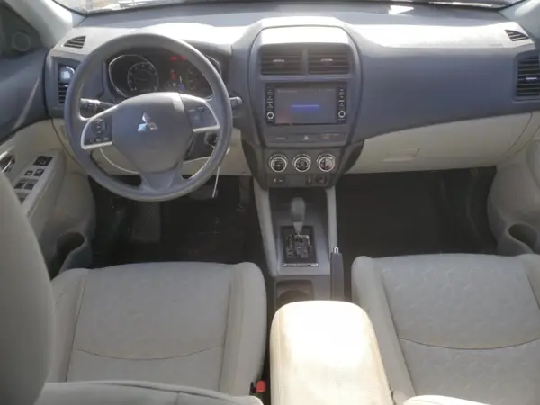 JA4ARUAU4MU016701 2021 MITSUBISHI OUTLANDER - Image 8