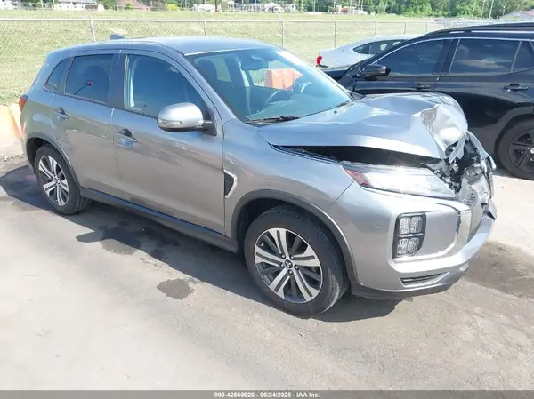 JA4ARUAU4MU019078 2021 MITSUBISHI OUTLANDER - Image 1