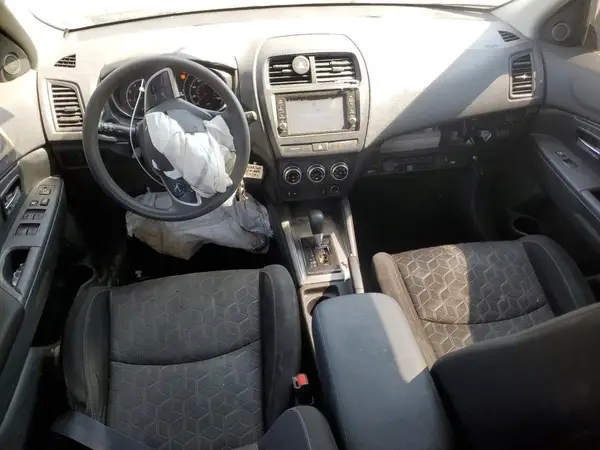 JA4ARUAU4MU035653 2021 MITSUBISHI OUTLANDER - Image 8