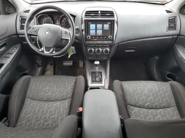 JA4ARUAU4NU006896 2022 MITSUBISHI OUTLANDER - Image 8