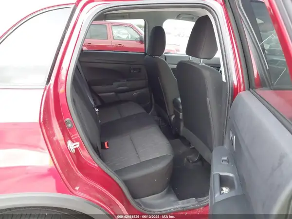 JA4ARUAU4PU001541 2023 MITSUBISHI OUTLANDER - Image 8