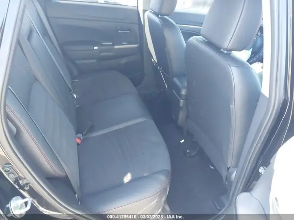 JA4ARUAU4PU007985 2023 MITSUBISHI OUTLANDER - Image 8