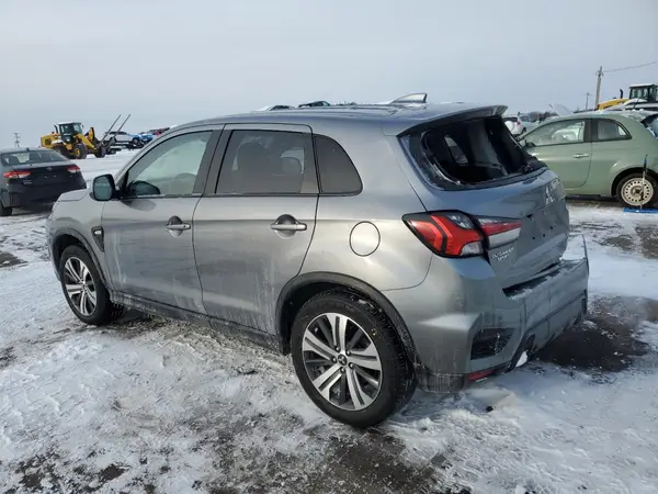 JA4ARUAU4PU008571 2023 MITSUBISHI OUTLANDER - Image 2