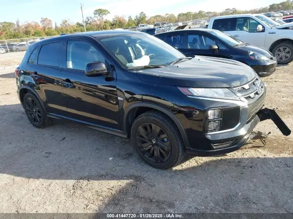 JA4ARUAU4PU012538 2023 MITSUBISHI OUTLANDER - Image 1