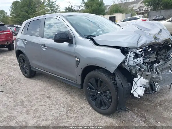 JA4ARUAU4RU017922 2024 MITSUBISHI OUTLANDER - Image 1
