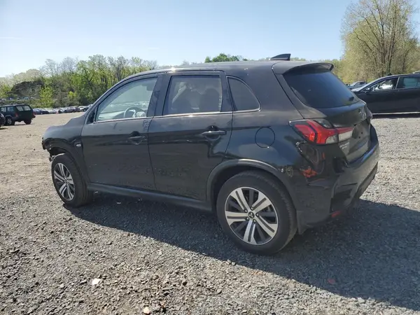 JA4ARUAU4RU024496 2024 MITSUBISHI OUTLANDER - Image 2