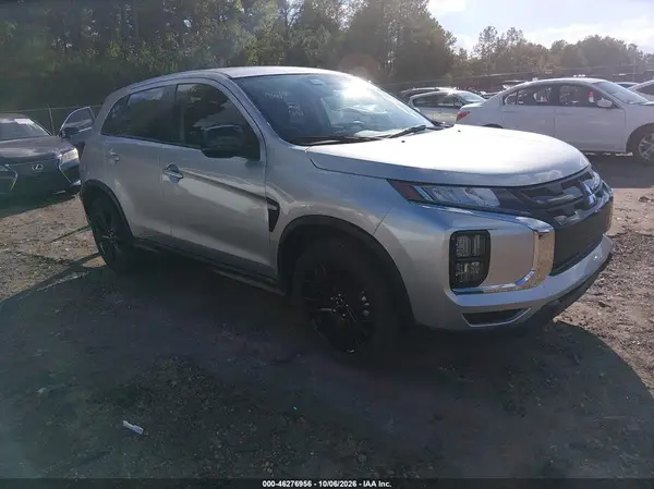 JA4ARUAU4SU005758 2025 MITSUBISHI OUTLANDER - Image 1