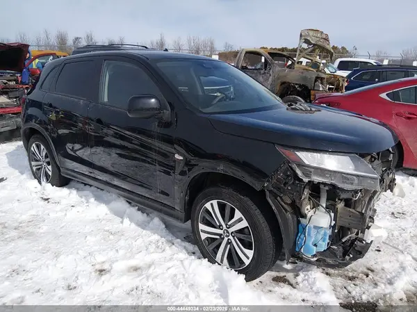JA4ARUAU5MU004170 2021 MITSUBISHI OUTLANDER - Image 1