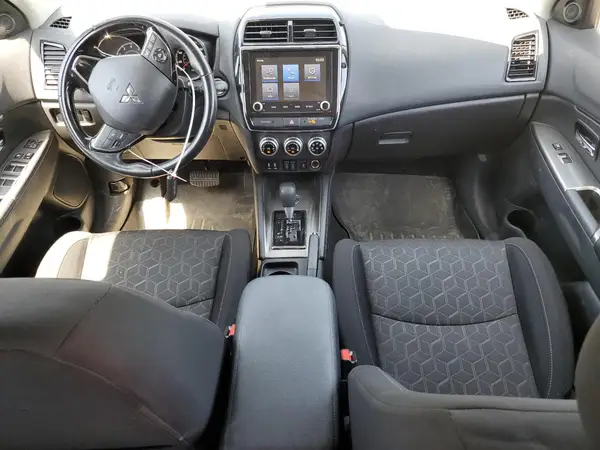 JA4ARUAU5MU009059 2021 MITSUBISHI OUTLANDER - Image 8