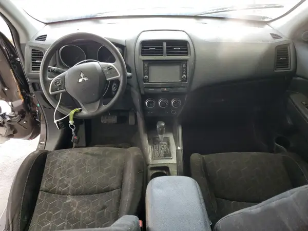 JA4ARUAU5MU016111 2021 MITSUBISHI OUTLANDER - Image 8