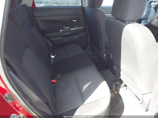 JA4ARUAU5MU024080 2021 MITSUBISHI OUTLANDER - Image 8