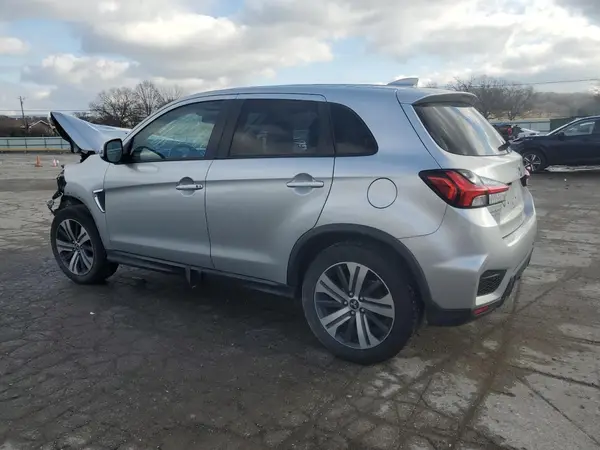 JA4ARUAU5MU025729 2021 MITSUBISHI OUTLANDER - Image 2