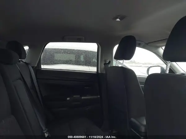 JA4ARUAU5MU025892 2021 MITSUBISHI OUTLANDER - Image 8