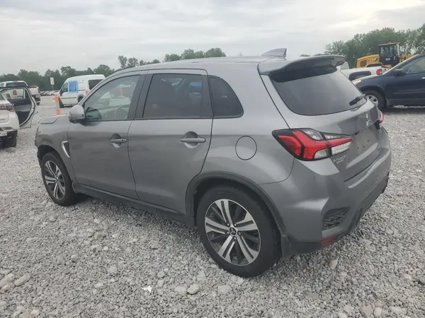 JA4ARUAU5MU032616 2021 MITSUBISHI OUTLANDER - Image 2