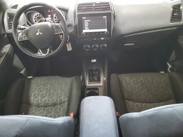 JA4ARUAU5NU007684 2022 MITSUBISHI OUTLANDER - Image 8
