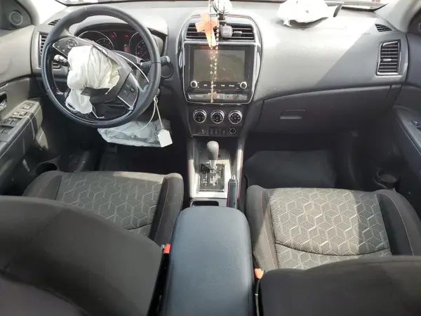 JA4ARUAU5NU009239 2022 MITSUBISHI OUTLANDER - Image 8