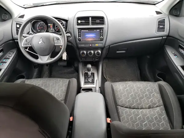 JA4ARUAU5PU015738 2023 MITSUBISHI OUTLANDER - Image 7