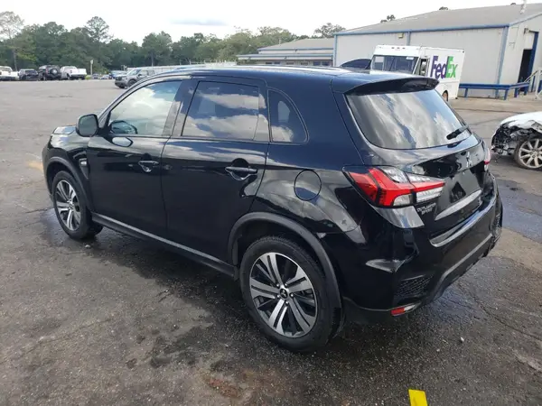JA4ARUAU5RU002457 2024 MITSUBISHI OUTLANDER - Image 2
