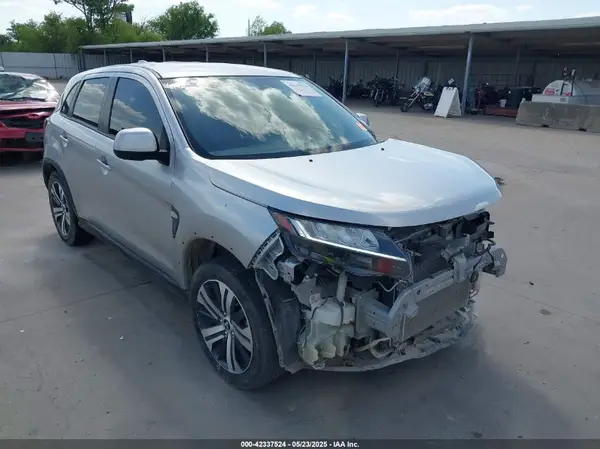 JA4ARUAU5RU012986 2024 MITSUBISHI OUTLANDER - Image 1
