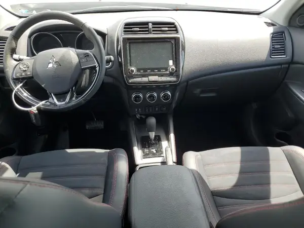JA4ARUAU5RU018111 2024 MITSUBISHI OUTLANDER - Image 8