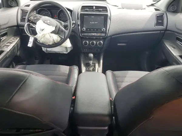 JA4ARUAU5RU022546 2024 MITSUBISHI OUTLANDER - Image 8