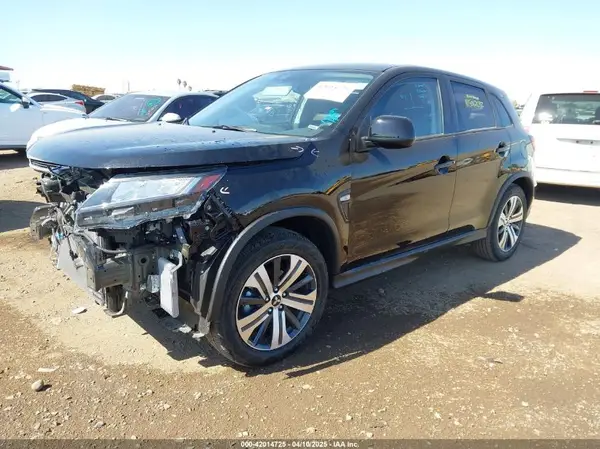 JA4ARUAU5RU026242 2024 MITSUBISHI OUTLANDER - Image 2