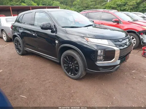 JA4ARUAU5SU001489 2025 MITSUBISHI OUTLANDER - Image 1
