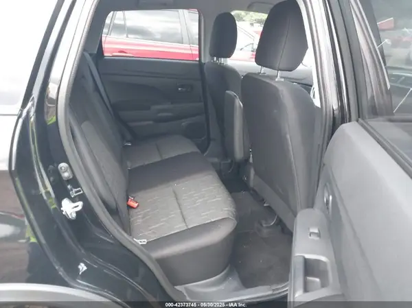 JA4ARUAU5SU001489 2025 MITSUBISHI OUTLANDER - Image 8