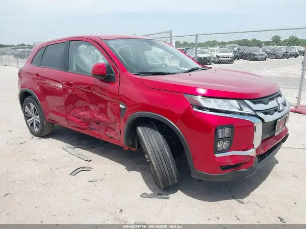 JA4ARUAU5SU002870 2025 MITSUBISHI OUTLANDER - Image 1