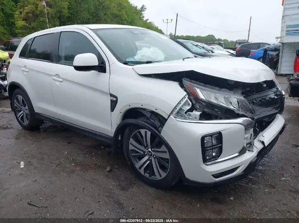 JA4ARUAU6MU001763 2021 MITSUBISHI OUTLANDER - Image 1