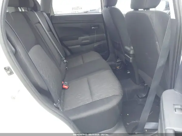 JA4ARUAU6MU001763 2021 MITSUBISHI OUTLANDER - Image 8