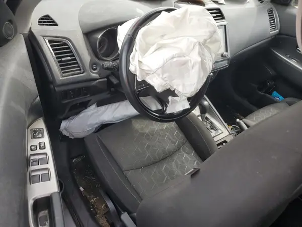 JA4ARUAU6MU014237 2021 MITSUBISHI OUTLANDER - Image 8