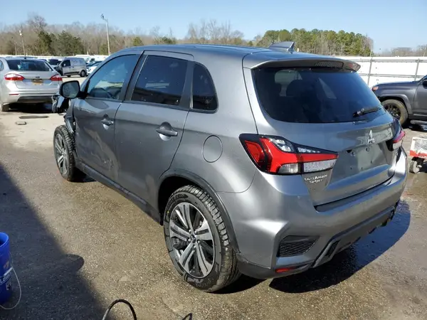 JA4ARUAU6MU025562 2021 MITSUBISHI OUTLANDER - Image 2