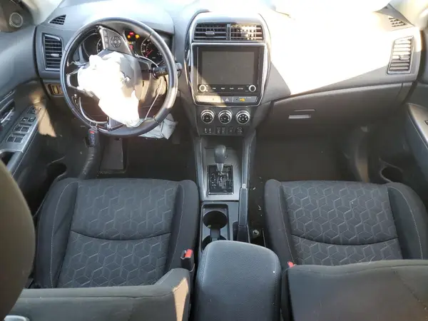 JA4ARUAU6MU026761 2021 MITSUBISHI OUTLANDER - Image 8