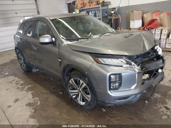 JA4ARUAU6MU030969 2021 MITSUBISHI OUTLANDER - Image 1