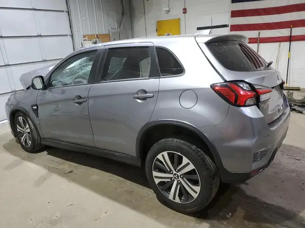 JA4ARUAU6MU035945 2021 MITSUBISHI OUTLANDER - Image 2