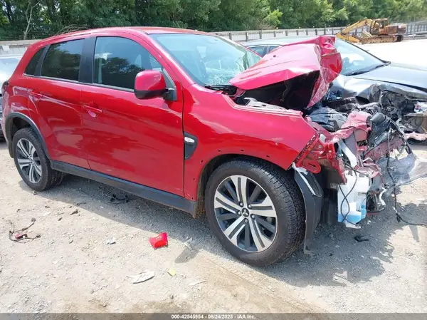 JA4ARUAU6NU022159 2022 MITSUBISHI OUTLANDER - Image 1