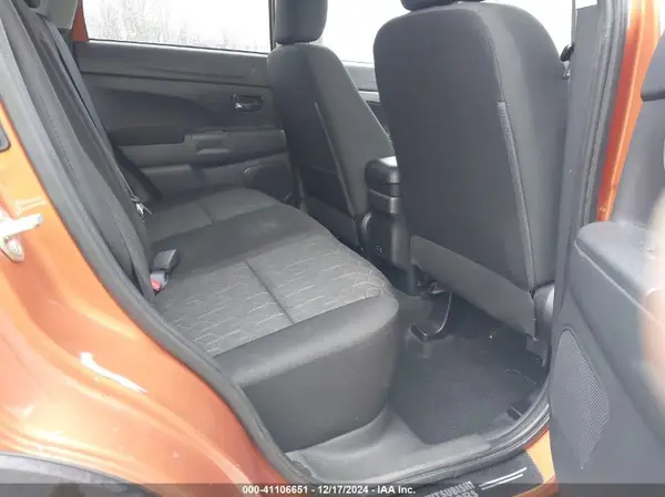 JA4ARUAU6PU004182 2023 MITSUBISHI OUTLANDER - Image 8