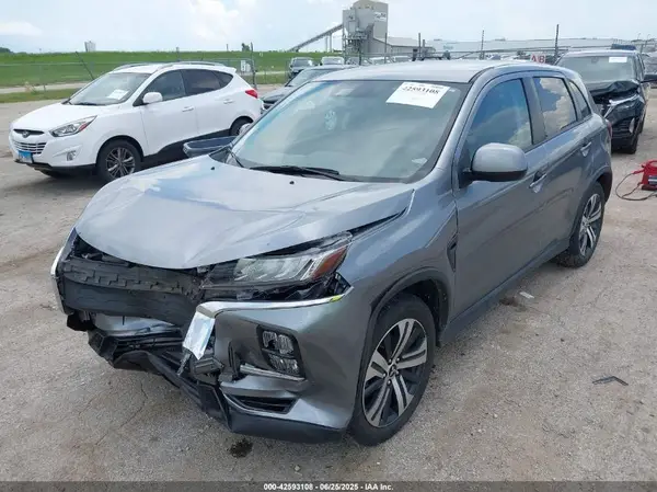 JA4ARUAU6RU003908 2024 MITSUBISHI OUTLANDER - Image 2