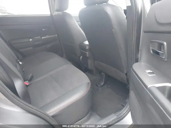 JA4ARUAU6RU004329 2024 MITSUBISHI OUTLANDER - Image 8
