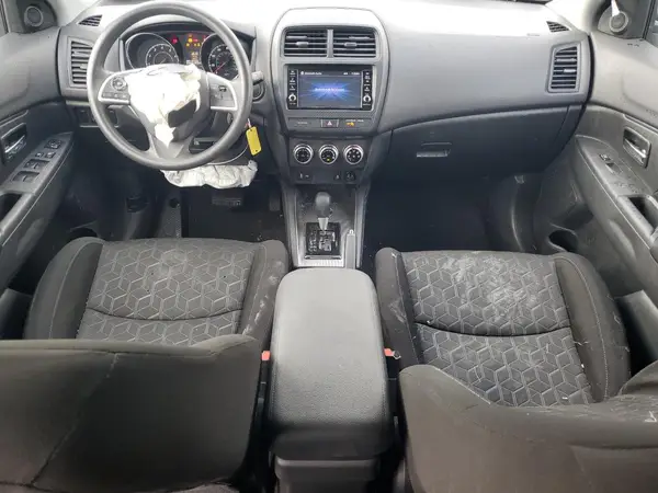 JA4ARUAU6RU006128 2024 MITSUBISHI OUTLANDER - Image 8